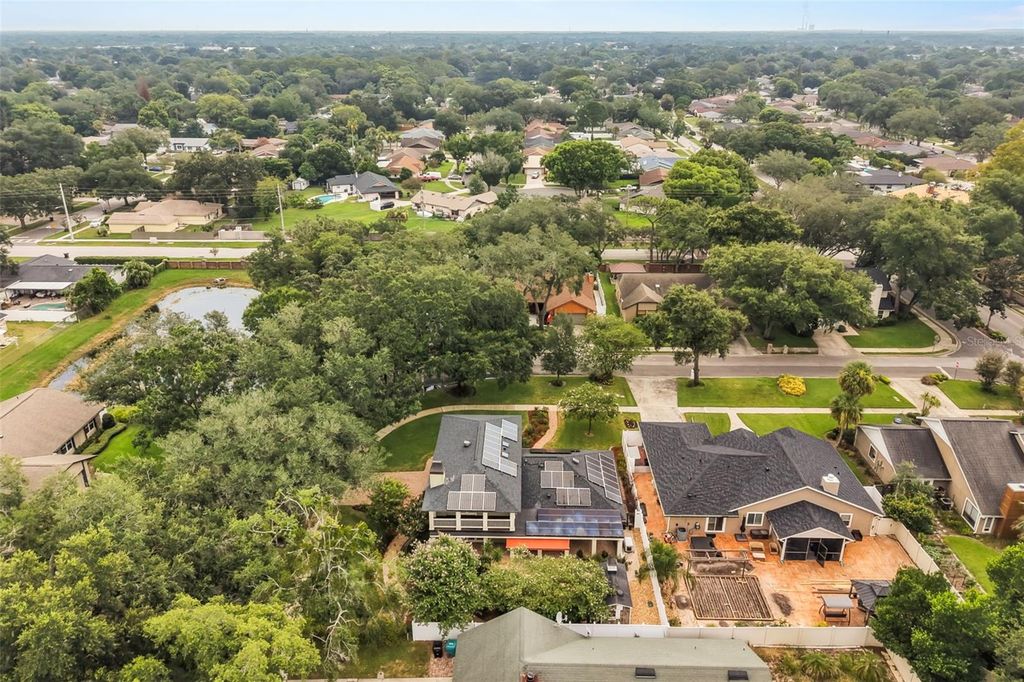 Image 50 of property listing at 900 LENMORE COURT, Orlando, FL 32812