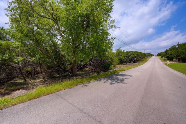 401 Mountain Crest DR, Wimberley, TX 78676
