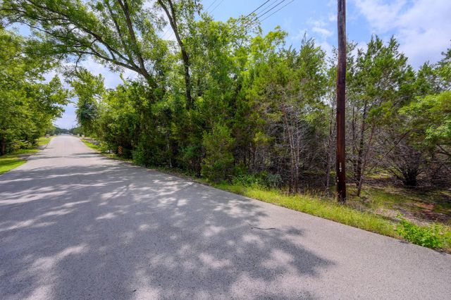 401 Mountain Crest DR, Wimberley, TX 78676