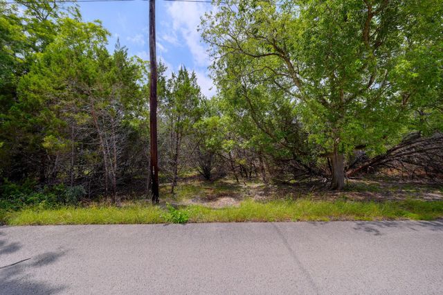 401 Mountain Crest DR, Wimberley, TX 78676