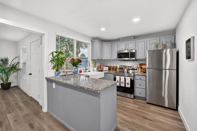 283 Vineyard Drive, San Jose, CA 95119