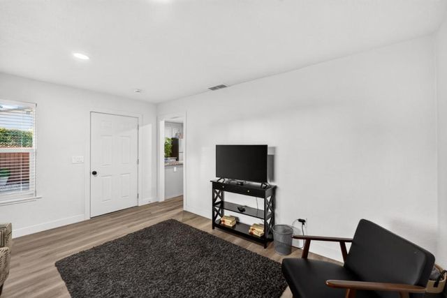 283 Vineyard Drive, San Jose, CA 95119