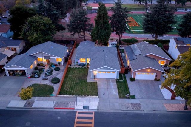 283 Vineyard Drive, San Jose, CA 95119