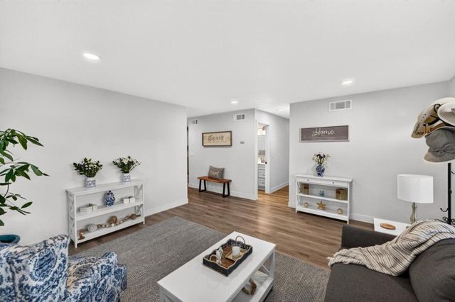 283 Vineyard Drive, San Jose, CA 95119