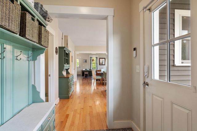 5 Powell St B, Harvard, MA 01451