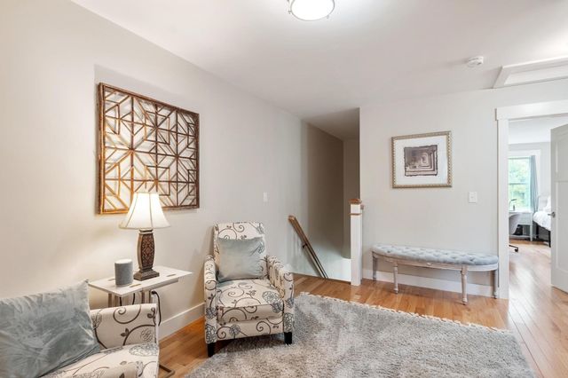 5 Powell St B, Harvard, MA 01451