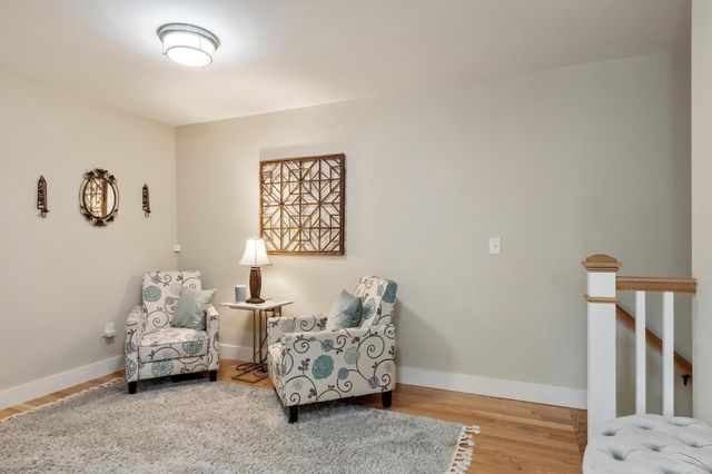 5 Powell St B, Harvard, MA 01451