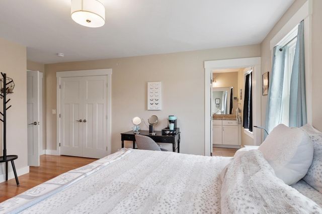 5 Powell St B, Harvard, MA 01451