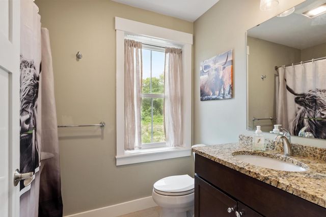 5 Powell St B, Harvard, MA 01451