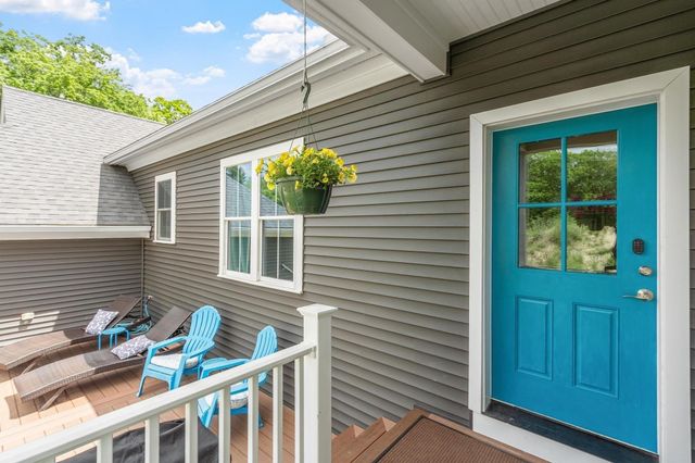5 Powell St B, Harvard, MA 01451