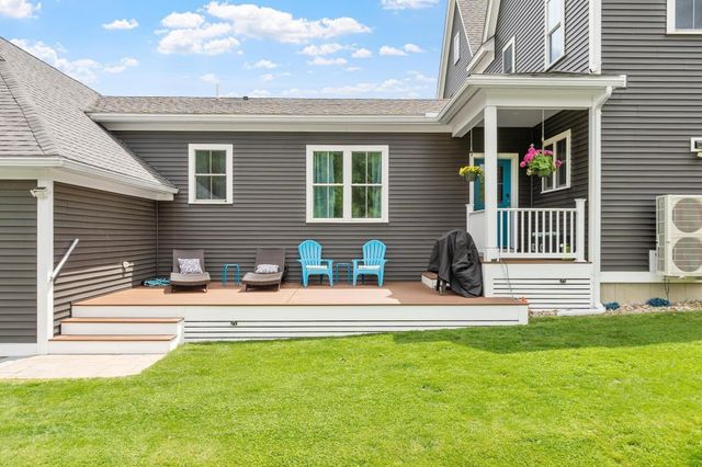 5 Powell St B, Harvard, MA 01451