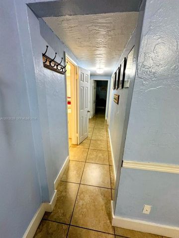965 NE 146th St B, North Miami, FL 33161