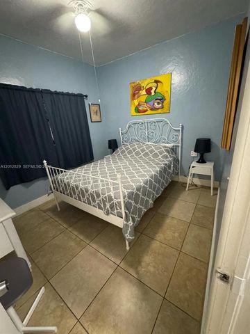 965 NE 146th St B, North Miami, FL 33161