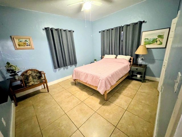 965 NE 146th St B, North Miami, FL 33161
