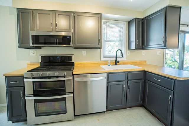 1525 Lenox Road Se, City Of Grand Rapids, MI 49506