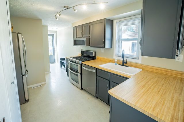 1525 Lenox Road Se, City Of Grand Rapids, MI 49506