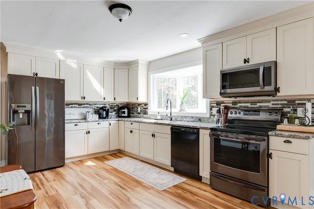 7715 Lampworth Pl, Henrico, VA 23231