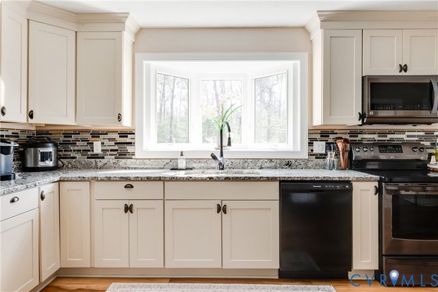 7715 Lampworth Pl, Henrico, VA 23231