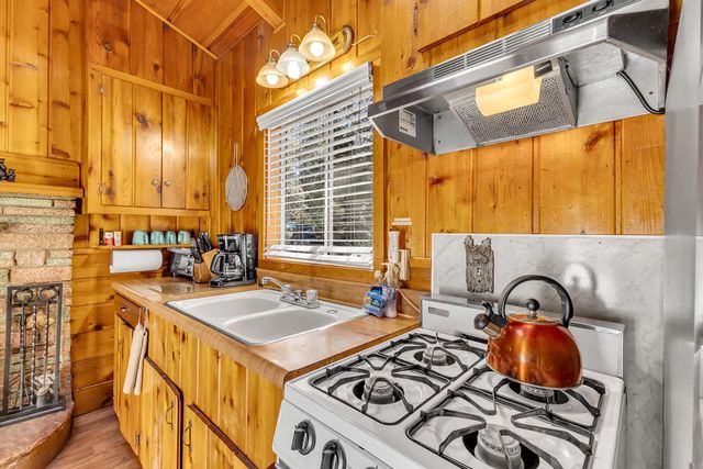 53460 Tollgate Road, Idyllwild, CA 92549