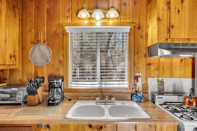 53460 Tollgate Road, Idyllwild, CA 92549