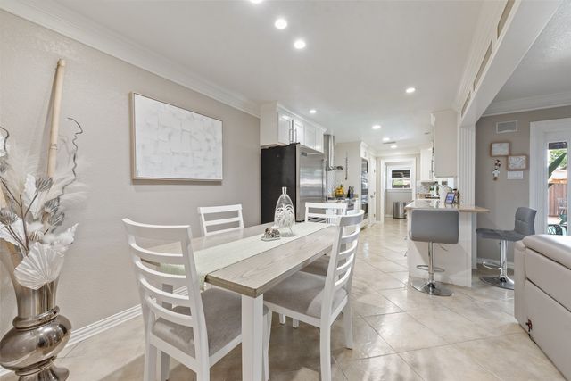 1911 White Rose Lane, Carrollton, TX 75007