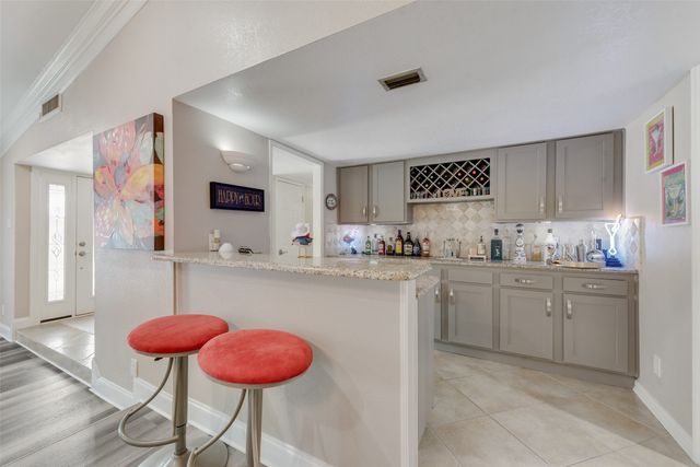 1911 White Rose Lane, Carrollton, TX 75007