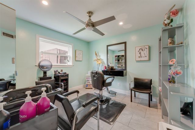 1911 White Rose Lane, Carrollton, TX 75007