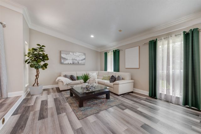1911 White Rose Lane, Carrollton, TX 75007