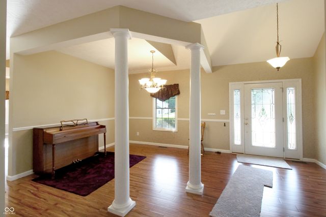 5140 Bull Run, Columbus, IN 47203