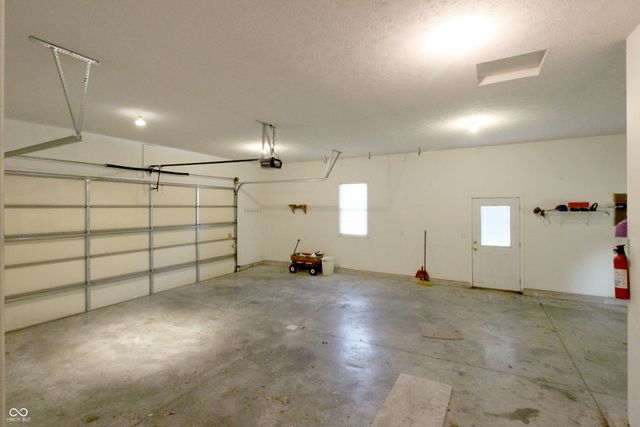 5140 Bull Run, Columbus, IN 47203