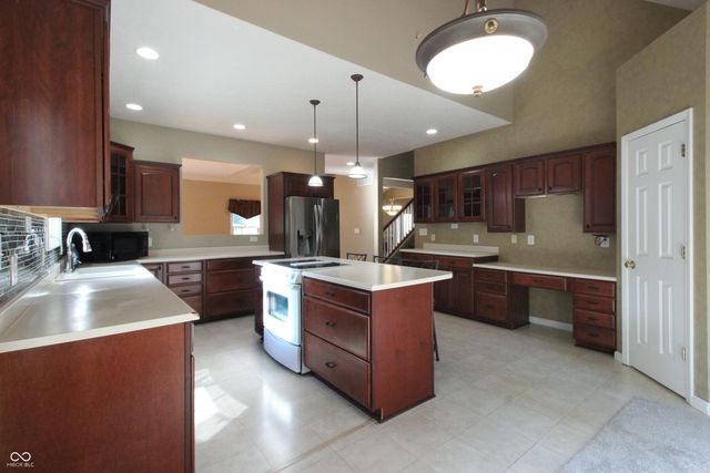 5140 Bull Run, Columbus, IN 47203