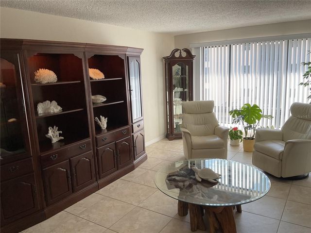 25188 MARION AVENUE D207, Punta Gorda, FL 33950