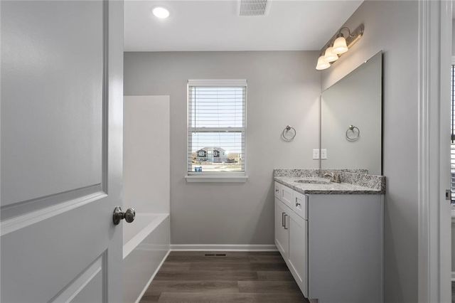 613 Foxglove Lane, Raymore, MO 64083