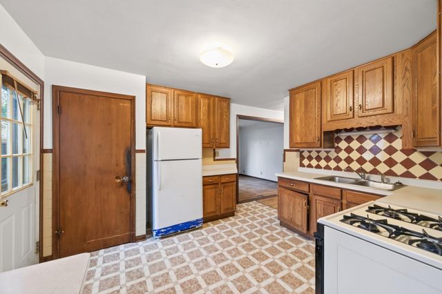 2551 Rainbow Lane, New Brighton, MN 55112