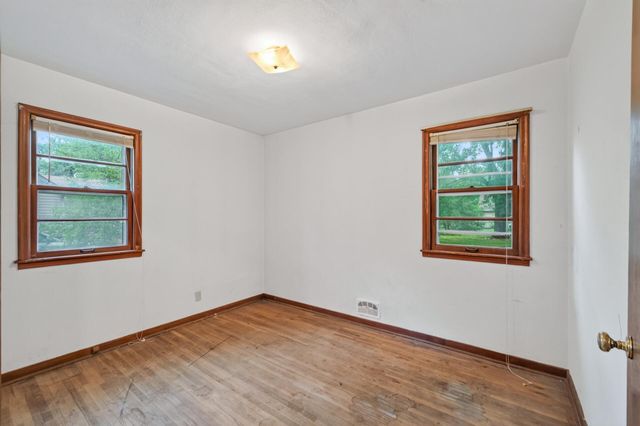 2551 Rainbow Lane, New Brighton, MN 55112