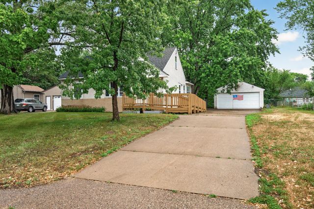 2551 Rainbow Lane, New Brighton, MN 55112