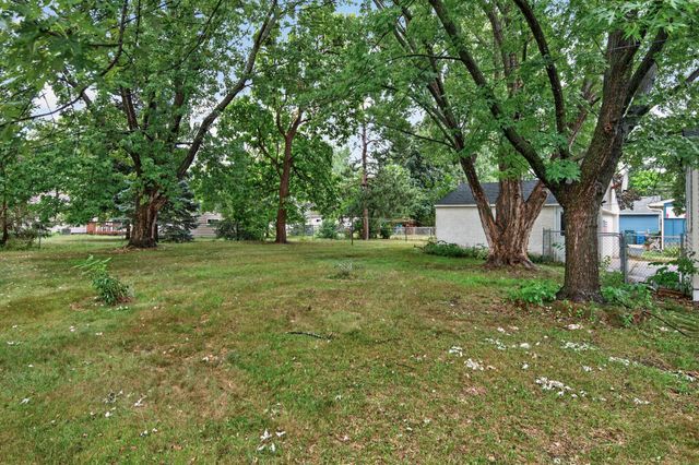 2551 Rainbow Lane, New Brighton, MN 55112
