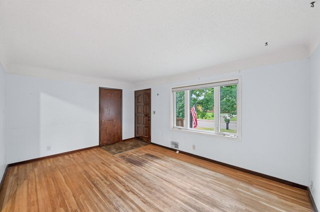 2551 Rainbow Lane, New Brighton, MN 55112