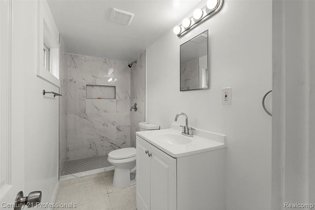 16809 Woodingham Drive, Detroit, MI 48221