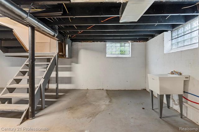 16809 Woodingham Drive, Detroit, MI 48221