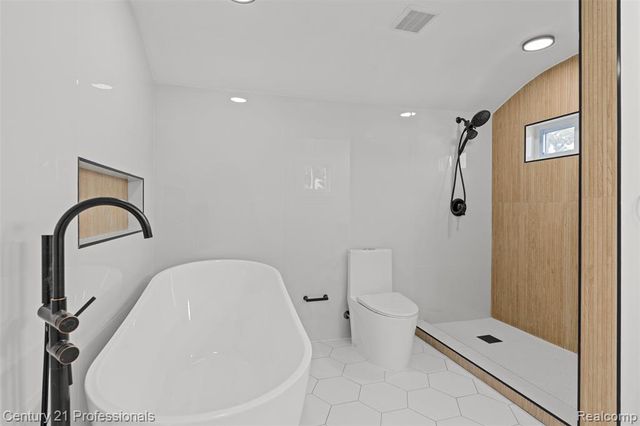 16809 Woodingham Drive, Detroit, MI 48221