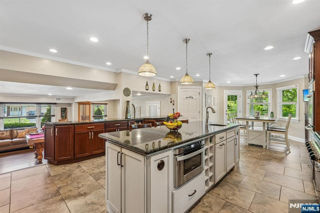 23 Chicopee Drive, Wayne, NJ 07470