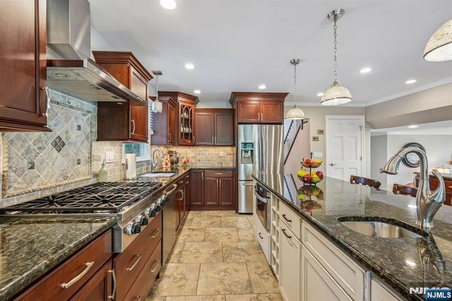 23 Chicopee Drive, Wayne, NJ 07470