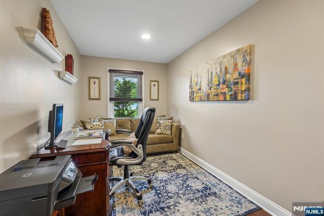 23 Chicopee Drive, Wayne, NJ 07470