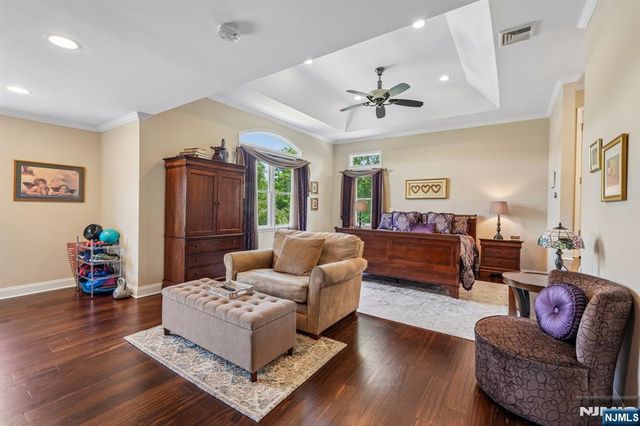 23 Chicopee Drive, Wayne, NJ 07470