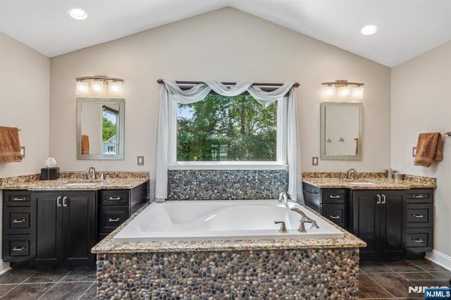 23 Chicopee Drive, Wayne, NJ 07470