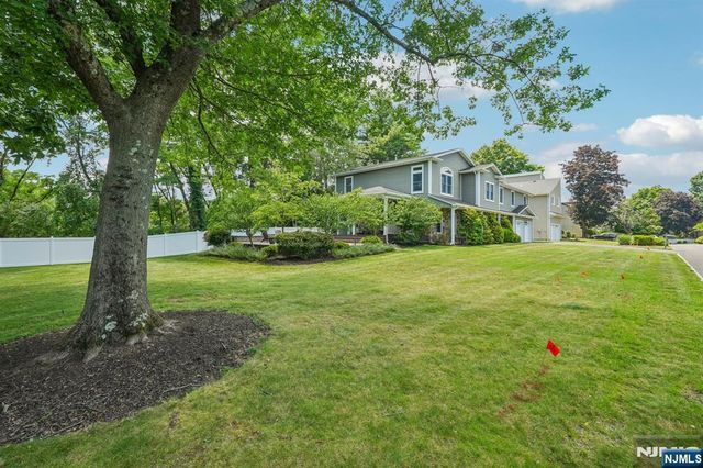 23 Chicopee Drive, Wayne, NJ 07470