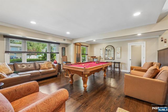 23 Chicopee Drive, Wayne, NJ 07470