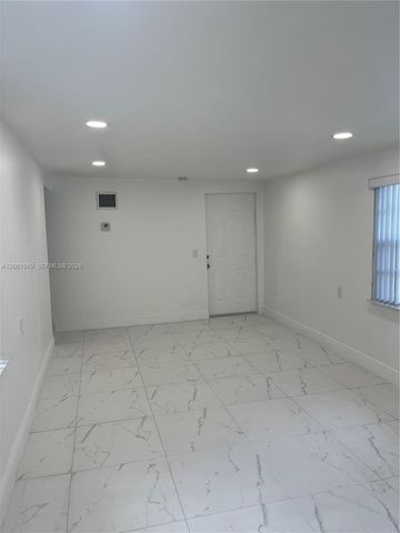 1160 NW 105th Street 1160, Miami, FL 33150