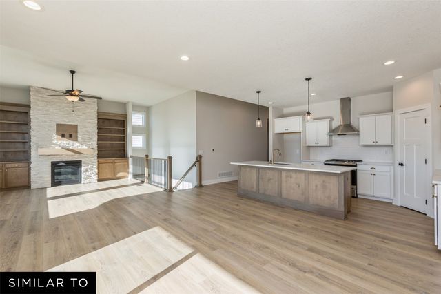 714 NE Crossing Oaks Drive, Ankeny, IA 50021